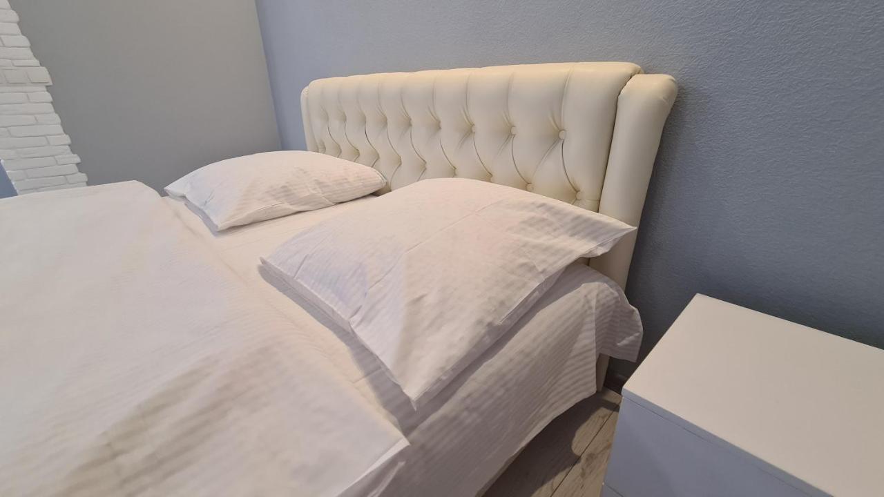 Apartaments On Vulytsia Heroiv Ato 32 Kryvyi Rih Exterior foto