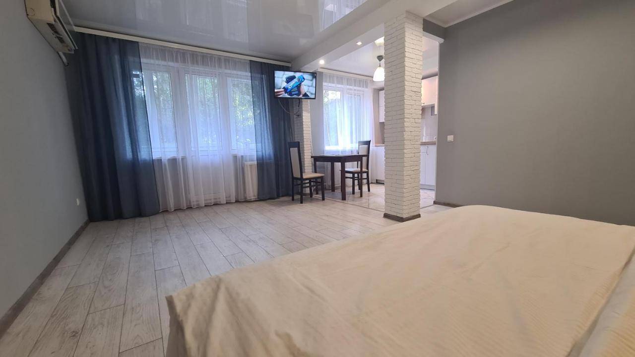 Apartaments On Vulytsia Heroiv Ato 32 Kryvyi Rih Exterior foto