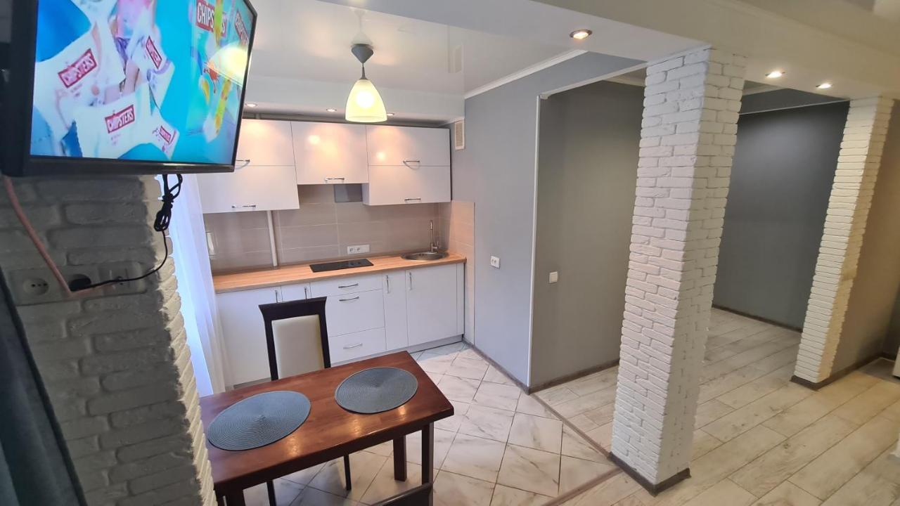 Apartaments On Vulytsia Heroiv Ato 32 Kryvyi Rih Exterior foto